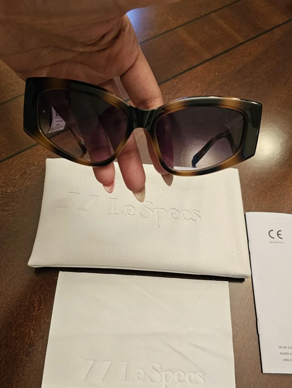 Le Specs Ombre Tortise Sunglasses Retail $99 NWT-revolve-banana-ray ban